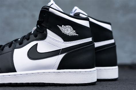 nike air jordan 1 schwarz weiß|jordan 1 preisliste.